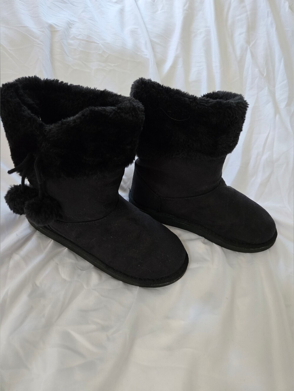 Girls Size 3 Black Faux Suede Fur Lined Boots Pom Pom Winter